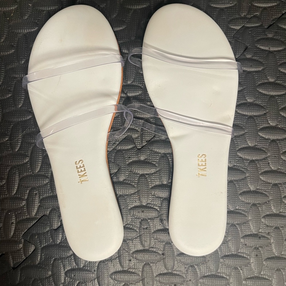 Tkees, leather bottoms, clear straps, size 8 new